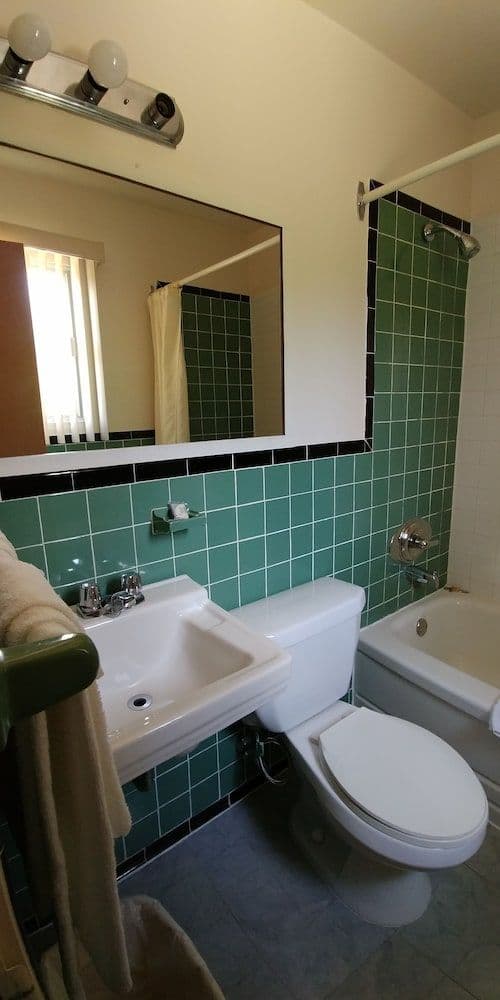 Standard Room, 2 Double Beds, Non Smoking