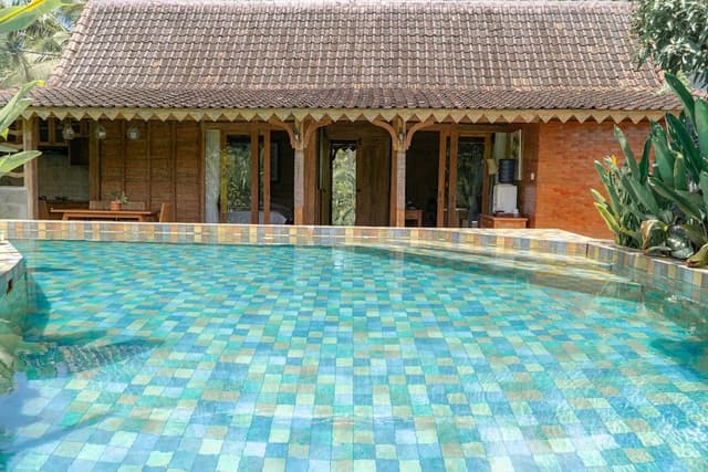 Signature Cottage