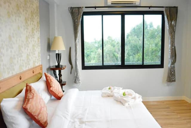 Sweet Room, Mountain View
