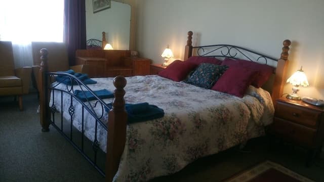 Family House, 3 Bedrooms, Kitchen, Courtyard Area