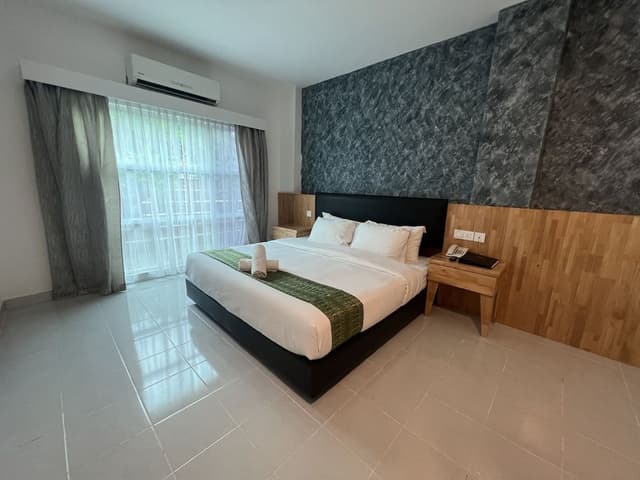 Deluxe Room, 1 King Bed, Non Smoking