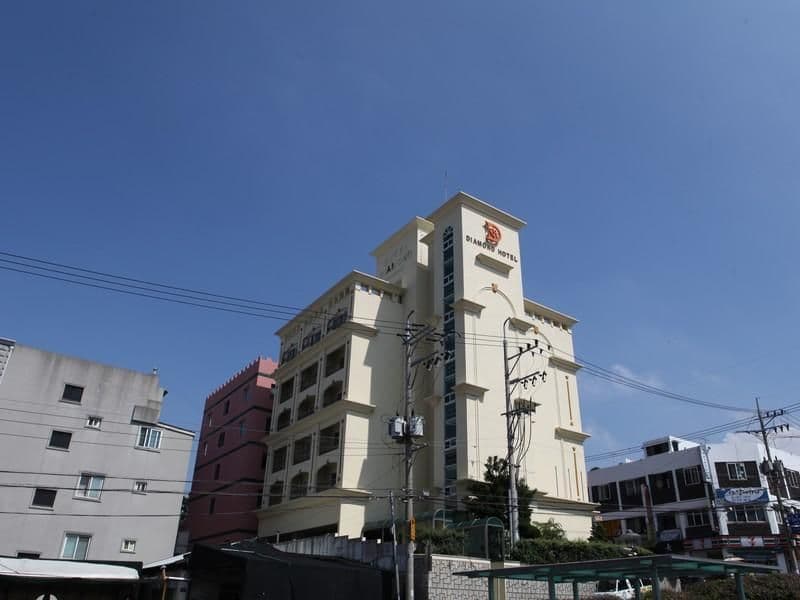 โรงแรมไดมอนด์ เชจู