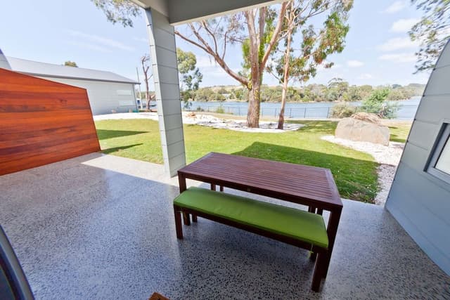Two Bedroom Apartment (1 King + 2 Single)