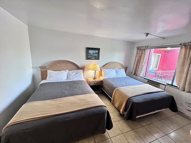 Comfort Room, 2 Queen Beds