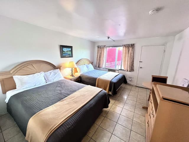 Comfort Room, 2 Queen Beds