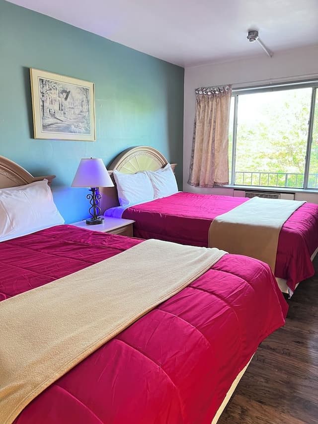 Comfort Room, 2 Queen Beds