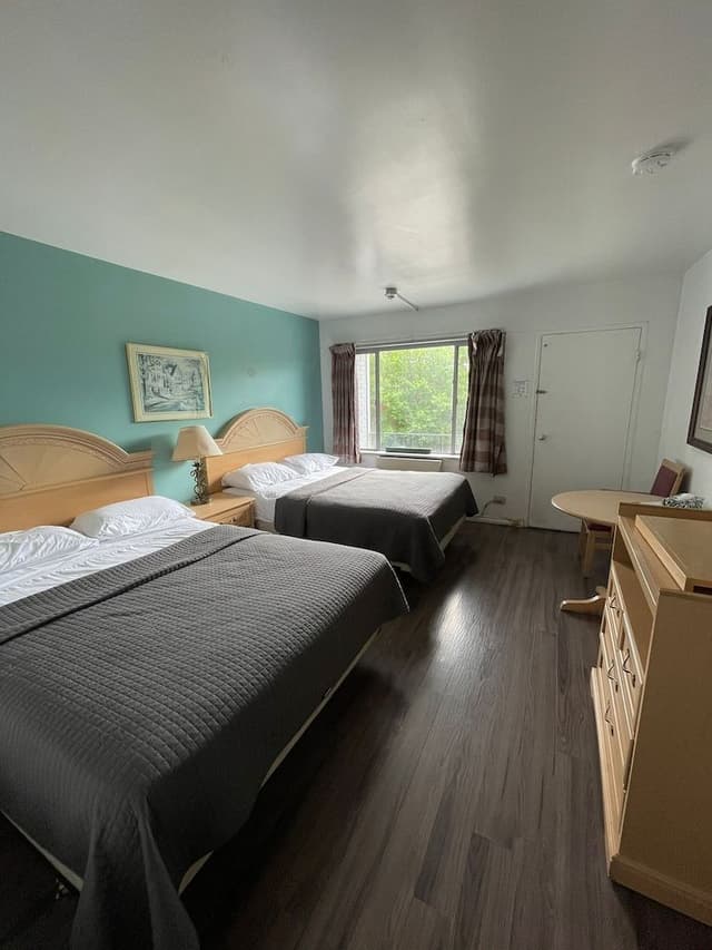 Comfort Room, 2 Queen Beds