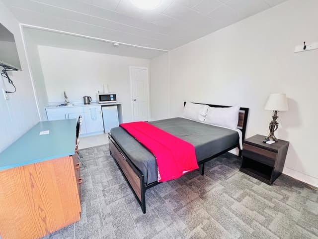 Comfort Room, 1 Queen Bed