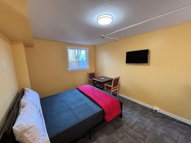 Comfort Room, 1 Queen Bed