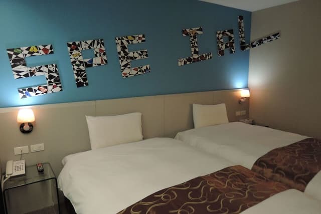 Standard Twin Room