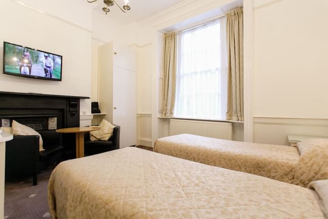 Double or Twin Room, Ensuite
