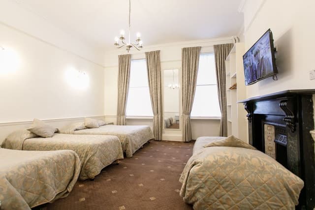 Room, Ensuite, Ground Floor (sleeps 5)
