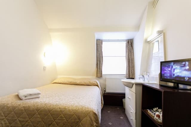 Standard Double Room, Shared Bathroom