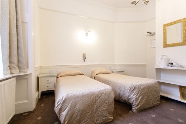 Double or Twin Room, Ensuite