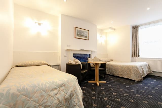 Triple Room, Ensuite
