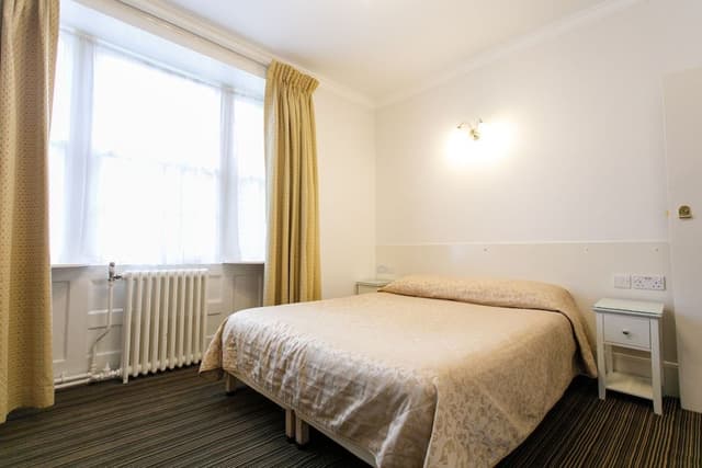 Double or Twin Room, Ensuite