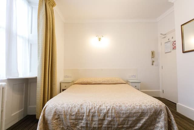 Double or Twin Room, Ensuite