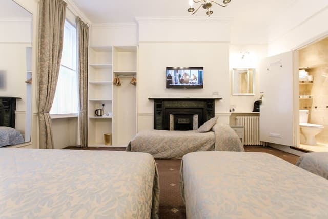 Room, Ensuite, Ground Floor (sleeps 5)