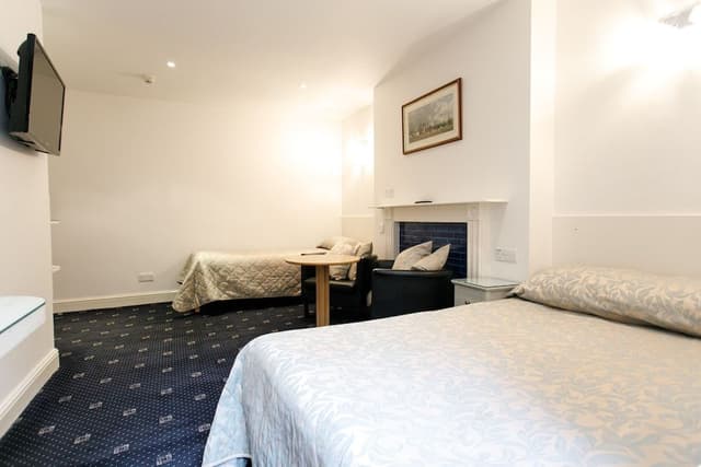Triple Room, Ensuite