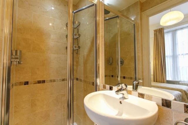 Triple Room, Ensuite