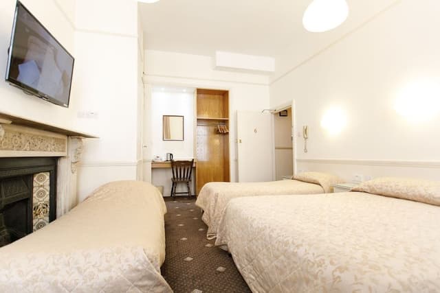Quadruple Room, Ensuite