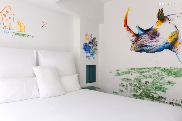Deluxe Double or Twin Room, Courtyard View