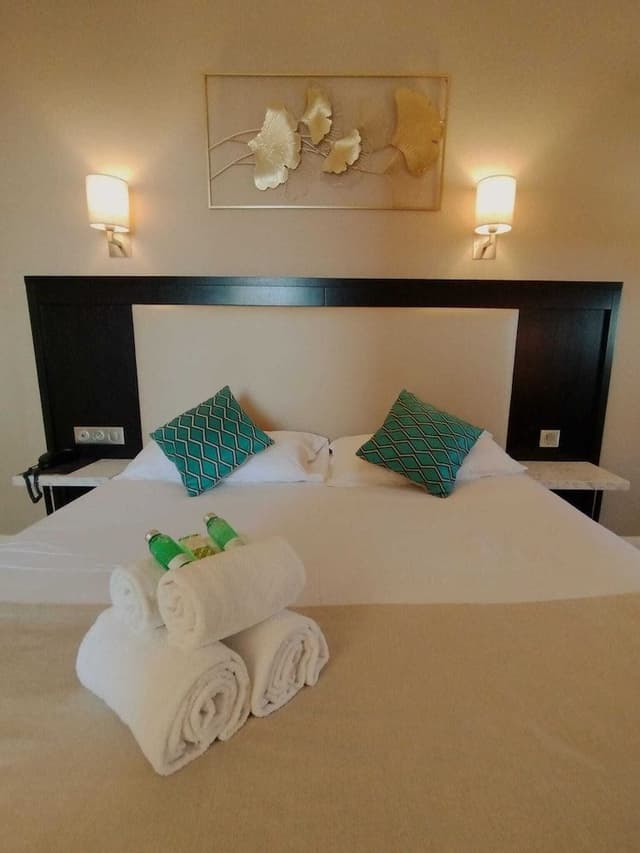Double Room, 1 Queen Bed, Sea side