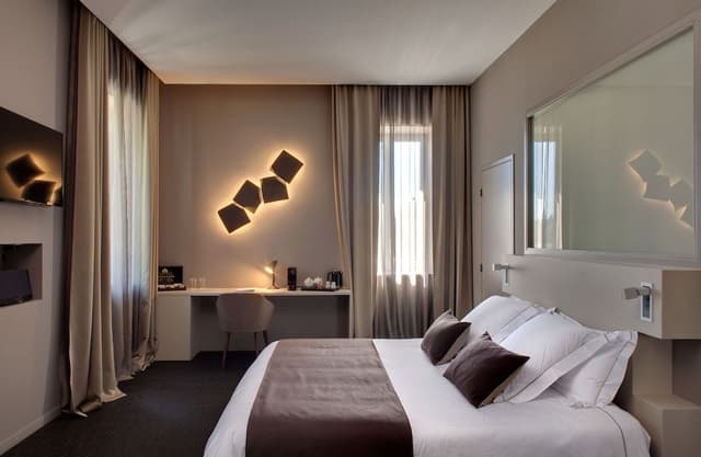 Signature Suite