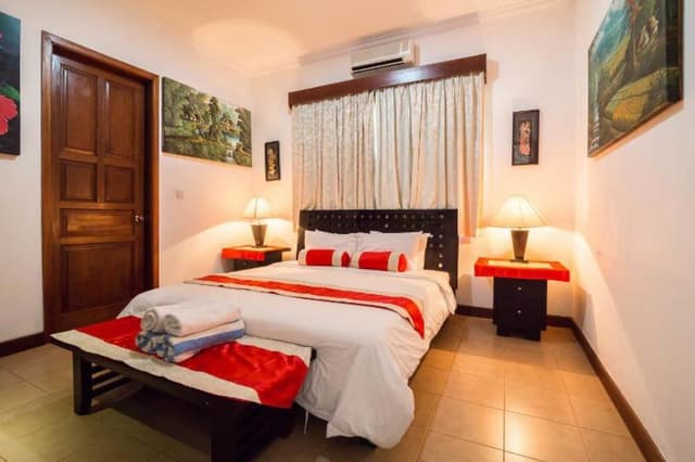 Luxury Villa, 2 Bedrooms, Kitchen, Pool View