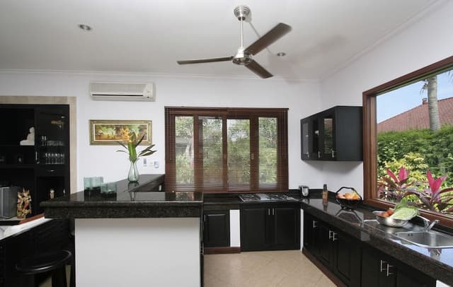 Luxury Villa, 2 Bedrooms, Kitchen, Pool View