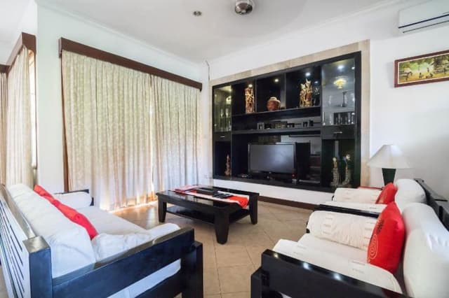 Luxury Villa, 2 Bedrooms, Kitchen, Pool View
