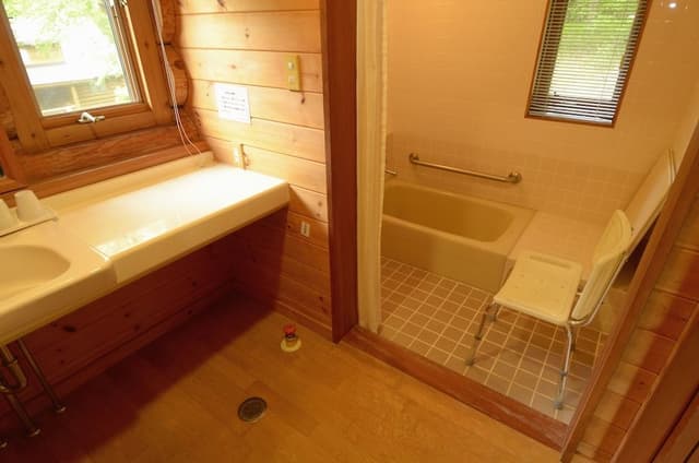 Bungalow, 5 Bedrooms, Accessible, Smoking