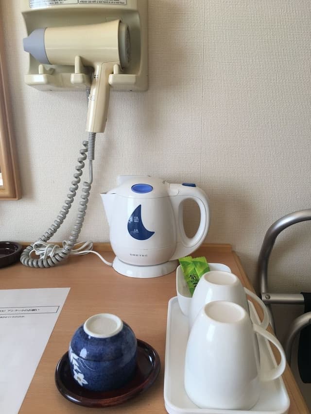 Single Room, Double Use, Smoking