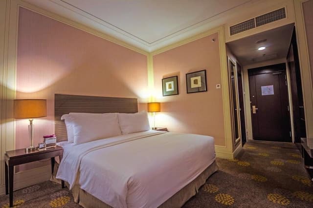 Superior Room, 1 King Bed