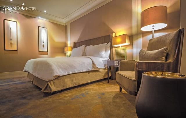 Superior Room, 1 King Bed