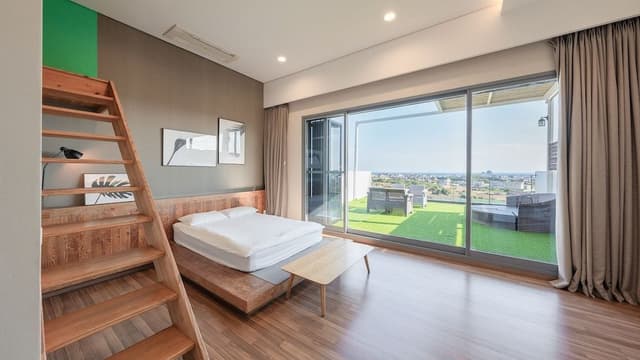 Royal Suite (On request Discount on Bubble Spa 30%)