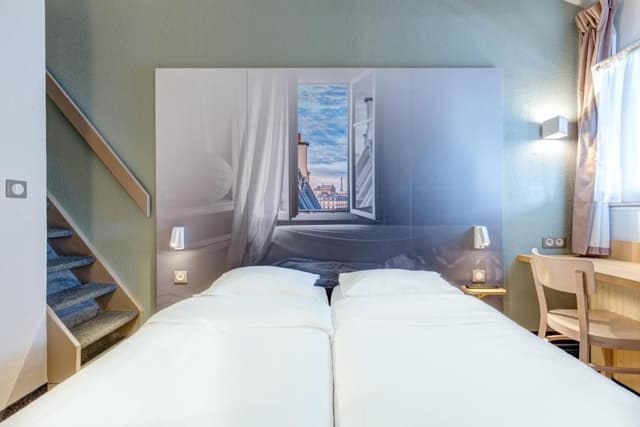 Classic Quadruple Room