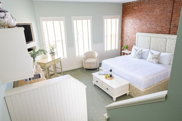 Premier Loft