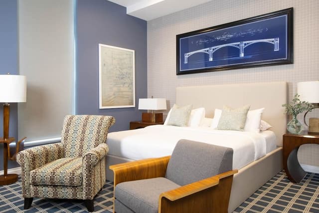 Premier Room, 1 King Bed