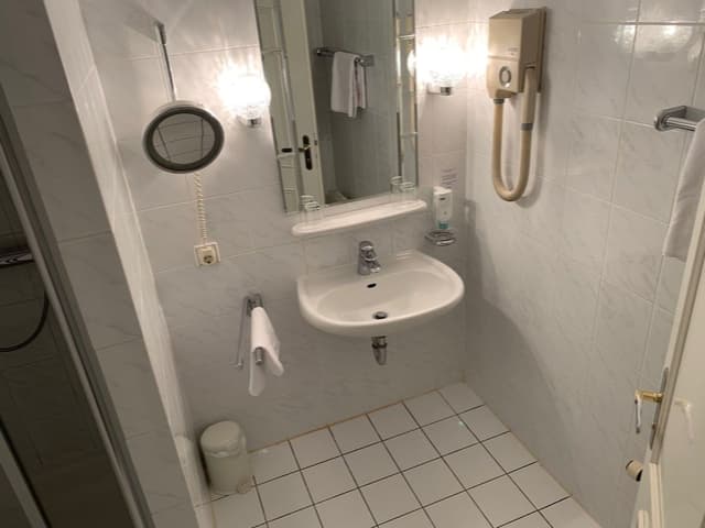 Basic Twin Room