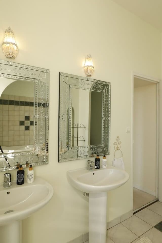 Deluxe Suite, 1 Double Bed, Garden View, Garden Area