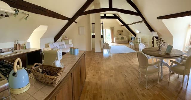 Deluxe Apartment, 2 Bedrooms, Kitchen, River View