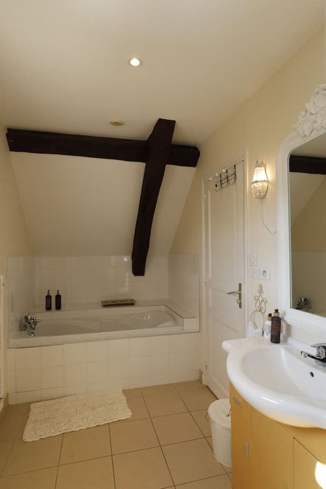 Deluxe Apartment, 2 Bedrooms, Kitchen, River View