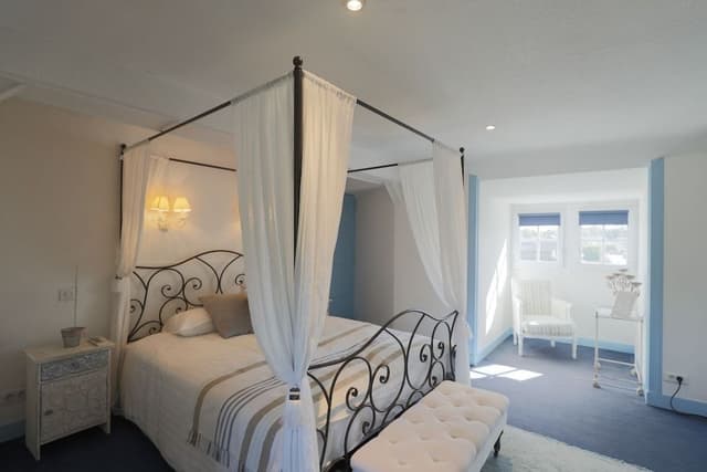 Deluxe Suite, 1 Double Bed, Garden View, Garden Area