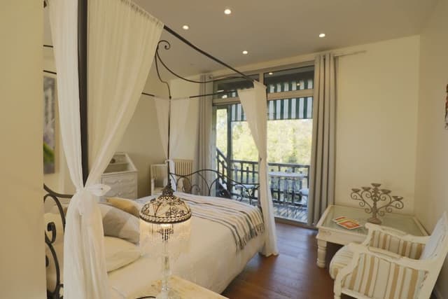 Deluxe Suite, 1 Double Bed, Kitchenette, River View