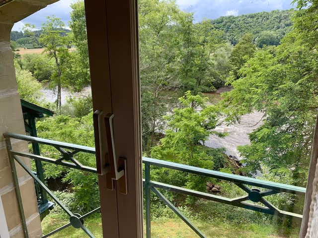 Deluxe Apartment, 2 Bedrooms, Kitchen, River View