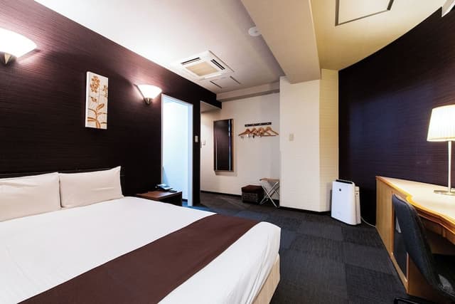 Basic Double Room