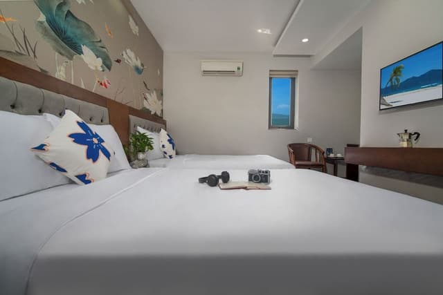 Deluxe Room, Private Bathroom, Beachside
