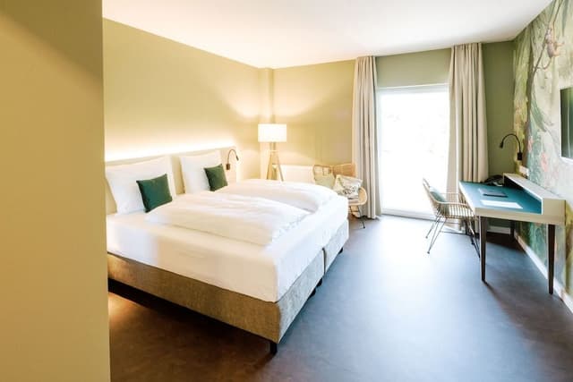 Double Room, Balcony
