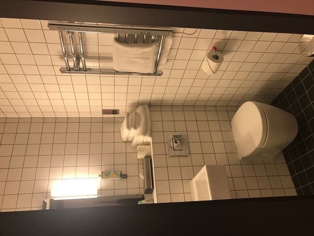 Room (Dinky)
